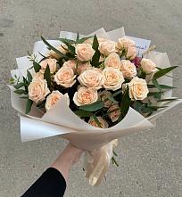 Букет Кремовые розы Латте в Евсеево