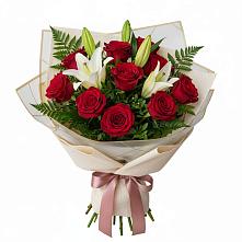 Букет цветов из:  Лилии и Розы в Евсеево