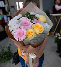 Букет цветов из:  Герберы, Розы и Хризантемы в Евсеево