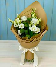 Букет цветов из:  Хризантемы и Лизиантусы в Евсеево