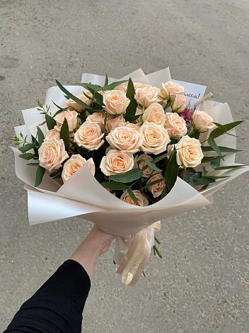Букет Кремовые розы Латте в Евсеево