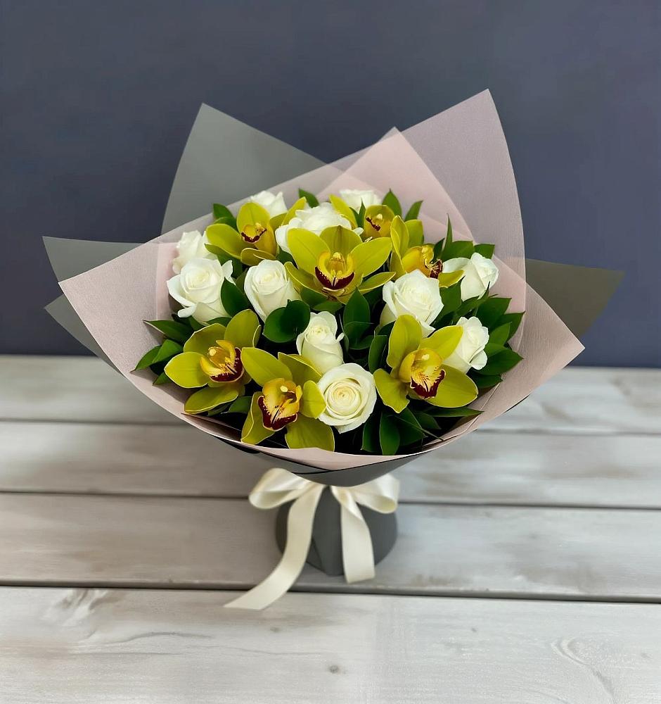 Букет цветов из: Орхидеи и Розы в Евсеево