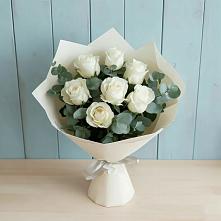 Букет Белые розы в Эвкалипте в Евсеево