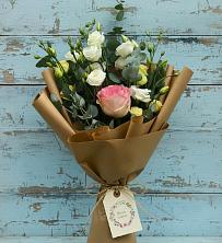 Букет цветов из:  Розы и Лизиантусы в Евсеево
