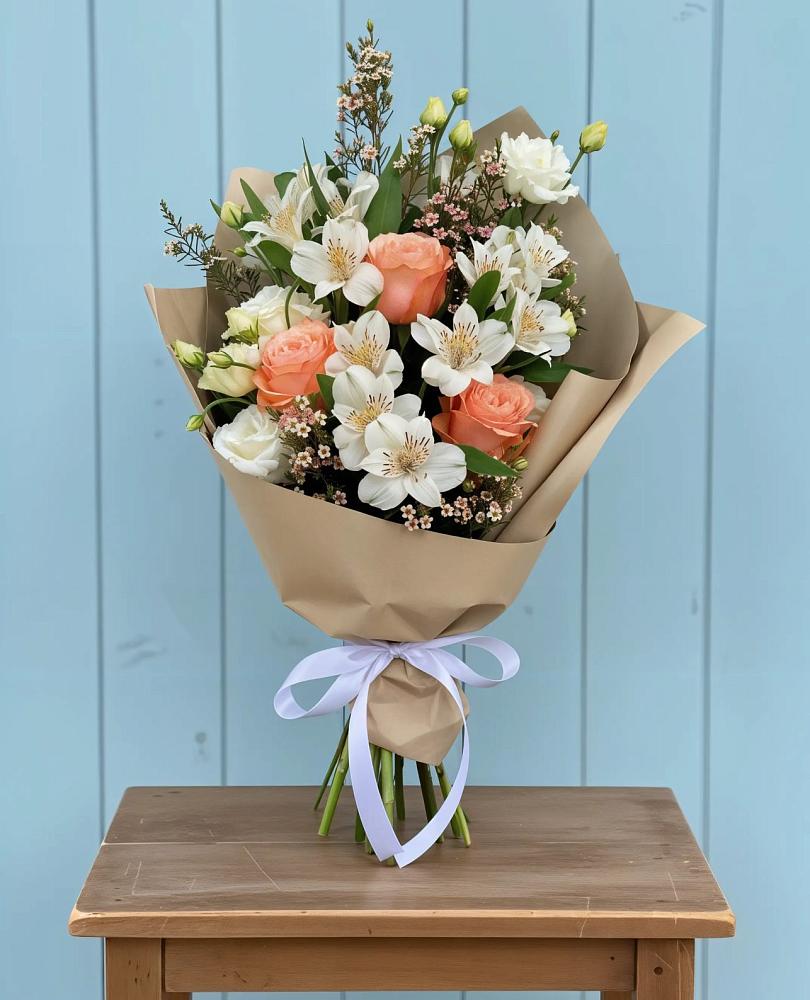 Букет цветов из: Альстромерии, Лизиантусы, Розы и Хризантемы в Евсеево