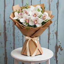 Букет цветов из:  Орхидеи и Розы в Евсеево