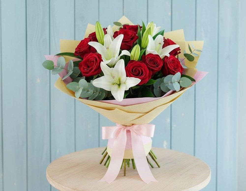 Букет цветов из: Лилии и Розы в Евсеево